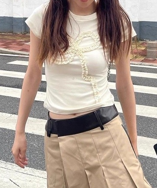 DIAVEL（ディアベル）の「リボンミニTシャツ（Tシャツ/カットソー・レディース・ホワイト/グレー/アイボリー/グレー系その他/グレー系その他2・M）」の16枚目の写真