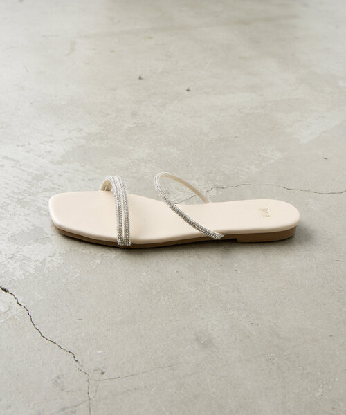 Jena espace merveilleux（ジェナ　エスパスメルヴェイユ）の「ラインストーンサンダル（サンダル・レディース・アイボリー/ブラック/シルバー・LARGE/MEDIUM）」の8枚目の写真