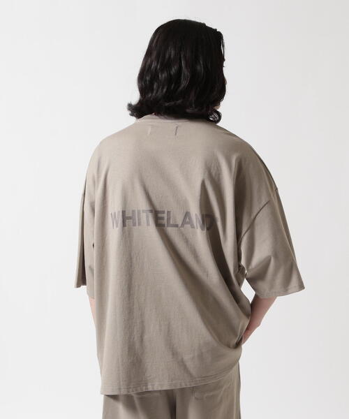 L.H.P(エルエイチピー)の「【WEB&DEPOT限定】WHITELAND/ホワイトランド/OWL/LOGO SST/半袖Tシャツ(Tシャツ/カットソー・メンズ・ブラック/ベージュ/ホワイト・M/L/S)」の3枚目の写真