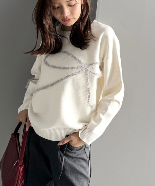 mily bilet(ミウィビレット)の「【mily bilet】ゆるっと可愛げ、ふわっと存在感。リボンフェザーコード刺繍ニット(長袖)(ニット/セーター・レディース・グレー/アイボリー系/チャコールグレー/ベージュ×ブラック/レッド・X-LARGE/SMALL/MEDIUM/LARGE)」の19枚目の写真
