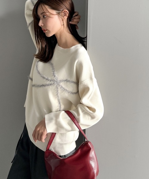 mily bilet(ミウィビレット)の「【mily bilet】ゆるっと可愛げ、ふわっと存在感。リボンフェザーコード刺繍ニット(長袖)(ニット/セーター・レディース・グレー/アイボリー系/チャコールグレー/ベージュ×ブラック/レッド・X-LARGE/SMALL/MEDIUM/LARGE)」の20枚目の写真