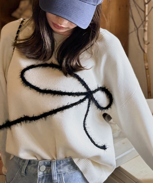 mily bilet(ミウィビレット)の「【mily bilet】ゆるっと可愛げ、ふわっと存在感。リボンフェザーコード刺繍ニット(長袖)(ニット/セーター・レディース・グレー/アイボリー系/チャコールグレー/ベージュ×ブラック/レッド・X-LARGE/SMALL/MEDIUM/LARGE)」の15枚目の写真
