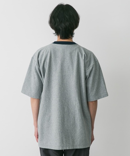 Champion(チャンピオン)の「『別注』CHAMPION×DOORS RW RINGER SHORT-SLEEVE T-SHIRTS(Tシャツ/カットソー・メンズ・ホワイト/グレー/ネイビー・LARGE/MEDIUM)」の4枚目の写真