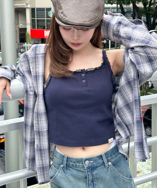 RAY CASSIN（レイカズン）の「【カップ付き】レース付ヘンリーキャミ（キャミソール・レディース・ホワイト/ホワイト系その他/ネイビー/ブルー・FREE）」の3枚目の写真