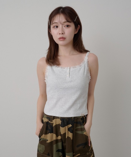 RAY CASSIN（レイカズン）の「【カップ付き】レース付ヘンリーキャミ（キャミソール・レディース・ホワイト/ホワイト系その他/ネイビー/ブルー・FREE）」の9枚目の写真