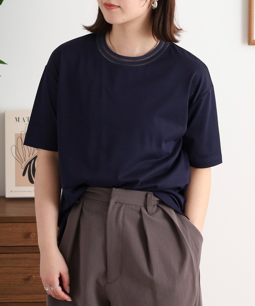 BRODIAEA(ブローディア)の「BRODIAEA シアーネック半袖カットソー(Tシャツ/カットソー・レディース・グレイッシュベージュ/オフホワイト/ネイビー/ピンク・40)」の13枚目の写真