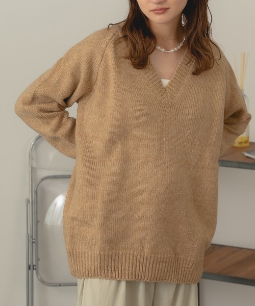 BLANK (ブランク)の「▲Loose silhouette V-neck knit / オーバーサイズニット Vネック(ニット/セーター・レディース・ベージュ/グレー/ホワイト・M)」の9枚目の写真
