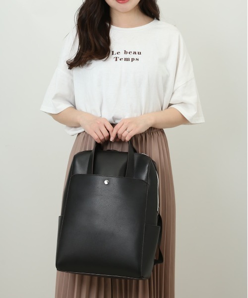 Legato Largo(レガートラルゴ)の「Legato Largo カルイカバン PC収納リュック(バックパック/リュック・レディース・ライトグレー/ブラック/キャメル・FREE)」の5枚目の写真