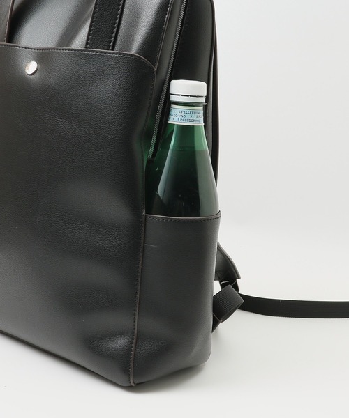 Legato Largo(レガートラルゴ)の「Legato Largo カルイカバン PC収納リュック(バックパック/リュック・レディース・ライトグレー/ブラック/キャメル・FREE)」の10枚目の写真