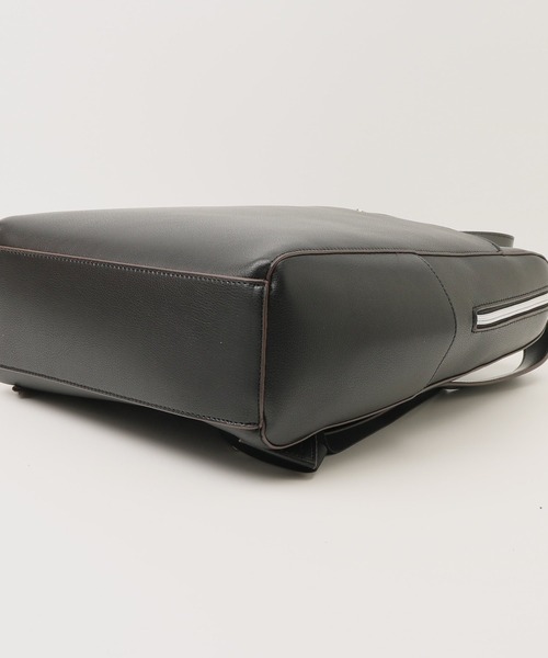 Legato Largo(レガートラルゴ)の「Legato Largo カルイカバン PC収納リュック(バックパック/リュック・レディース・ライトグレー/ブラック/キャメル・FREE)」の15枚目の写真