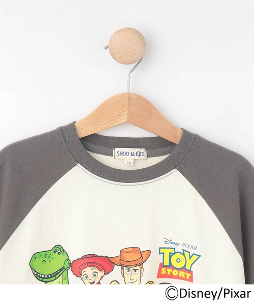 SHOO・LA・RUE(シューラルー)の「【DISNEY】トイ・ストーリー ラグランT(Tシャツ/カットソー・キッズ・チャコール/グリーン系その他5・10/11/12)」の5枚目の写真