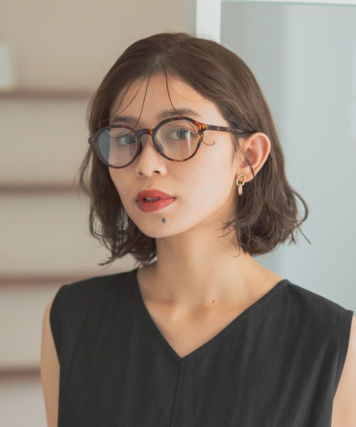 studio CLIP（スタディオクリップ）の「プラボストン調光サングラス（サングラス・レディース・グレー/ブラック/ブラウン/ベージュ/チャコール・FREE）」の4枚目の写真