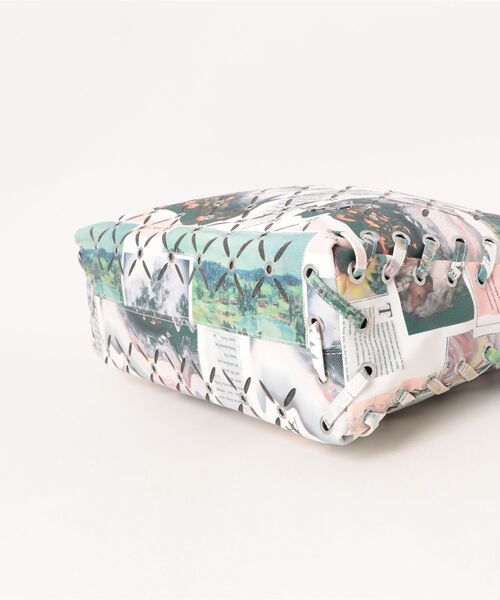 Desigual（デシグアル）の「コラージュプリント　パンチングショルダーバッグ　ブラック（ボディバッグ/ウエストポーチ・レディース・マルチ・FREE）」の8枚目の写真