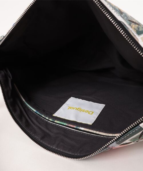 Desigual（デシグアル）の「コラージュプリント　パンチングショルダーバッグ　ブラック（ボディバッグ/ウエストポーチ・レディース・マルチ・FREE）」の9枚目の写真