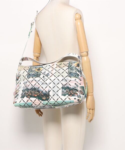 Desigual（デシグアル）の「コラージュプリント　パンチングショルダーバッグ　ブラック（ボディバッグ/ウエストポーチ・レディース・マルチ・FREE）」の10枚目の写真