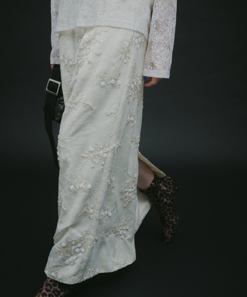 yae（ヤエ）の「Flower embroidery skirt / フラワーエンブロイダリースカート（スカート・レディース・ブラック/ホワイト・38/36）」の15枚目の写真