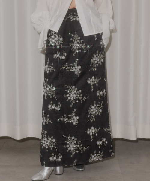 Flower embroidery skirt / フラワーエンブロイダリースカート