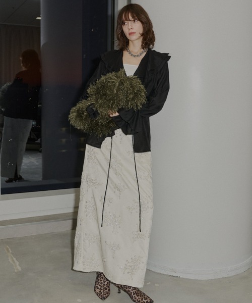 Flower embroidery skirt / フラワーエンブロイダリースカート