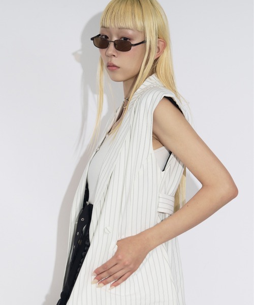 Ezick（エジック）の「Pinstripe ベルトツキジレベスト/setup対応（ベスト・レディース・オフホワイト/ブラック系その他/グレー・FREE）」の10枚目の写真