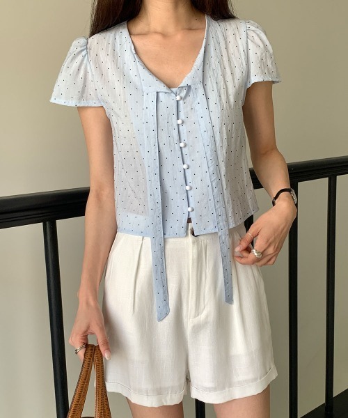 NANAHACHI(ナナハチ)の「水玉柄パフスリーブ 半袖ブラウス(Tシャツ/カットソー・レディース・ライトブルー/ホワイト・FREE)」の12枚目の写真