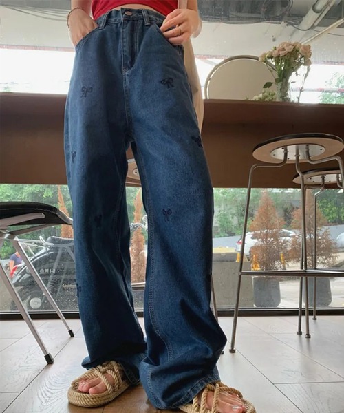 by LEGNA(バイレグナ)の「ストレート刺繍リボンデニムパンツ(デニムパンツ・レディース・ライトブルー/ダークブルー・LARGE/MEDIUM/SMALL)」の5枚目の写真