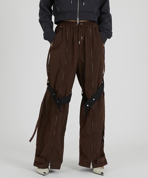 PRANK PROJECT（プランクプロジェクト）の「ストラップトラックパンツ / Strap Track Pants（その他パンツ・レディース・ブラウン/オフホワイト/ブラック・36/38）」の3枚目の写真