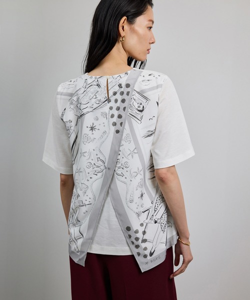 ROPE'(ロペ)の「【洗える】【YUKO SAEKI for ROPE'・コラボ】スカーフ柄プリント Aラインカットソー(Tシャツ/カットソー・レディース・オフホワイト/ブラック・FREE)」の1枚目の写真