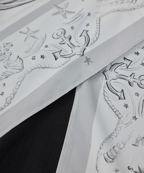 ROPE'(ロペ)の「【洗える】【YUKO SAEKI for ROPE'・コラボ】スカーフ柄プリント Aラインカットソー(Tシャツ/カットソー・レディース・オフホワイト/ブラック・FREE)」の11枚目の写真