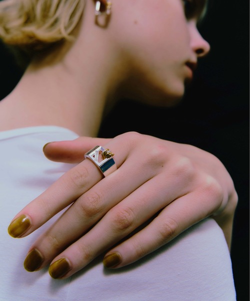 LAPUIS（ラピュイ）の「LAPUIS(ラピュイ) Coil Frame ring（リング・レディース・ゴールド/マルチ・11号/13号）」の4枚目の写真