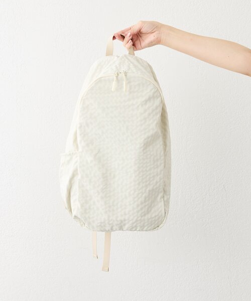 ear PAPILLONNER(イアパピヨネ)の「ファブリックリュック(バックパック/リュック・レディース・アイボリー/ブラック/ダークグリーン・FREE)」の6枚目の写真