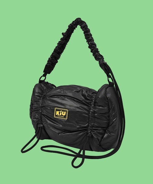 KiU（キウ）の「パフィーギャザーハンドルバッグ（ショルダーバッグ・レディース・ブラック/ライトブルー/シルバー・FREE）」の2枚目の写真