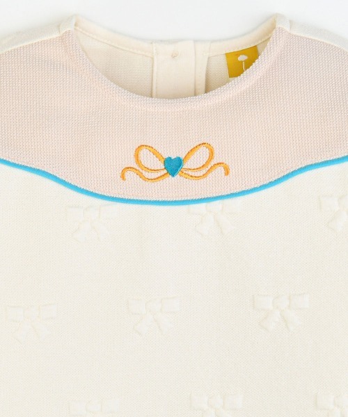 moimoln（モイモルン）の「ジャネットリボンジャカード長袖トップス（スウェット・キッズ・クリーム・110cm/100cm/90cm）」の4枚目の写真