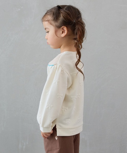 moimoln（モイモルン）の「ジャネットリボンジャカード長袖トップス（スウェット・キッズ・クリーム・110cm/100cm/90cm）」の8枚目の写真
