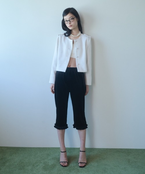 FEKETE(フェケテ)の「cropped tweed jacket / クロップドツイードジャケット(ノーカラージャケット・レディース・アイボリー/ブラック・LARGE/MEDIUM/SMALL)」の3枚目の写真