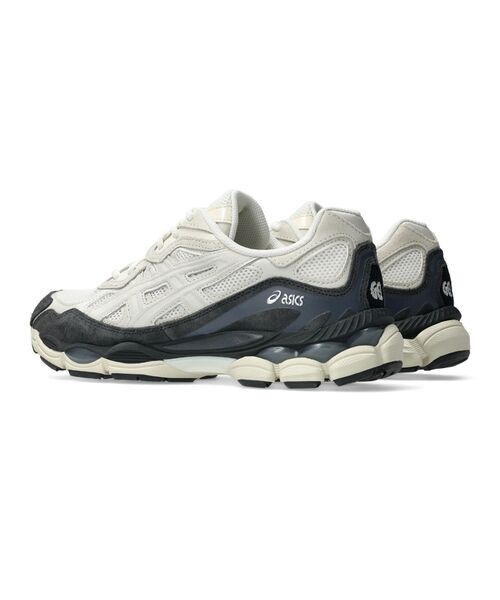 ASICS(アシックス)の「ASICS / アシックス GEL-NYC / 1203A383(スニーカー・メンズ・ホワイト/アイボリー・28cm/27.5cm/27cm/26.5cm/26cm)」の4枚目の写真