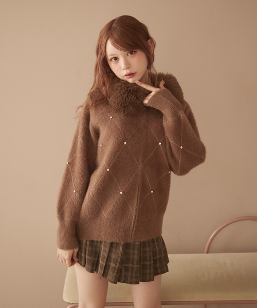 TITTY&CO.（ティティーアンドコー）の「ビジュー付きファージャケット（ブルゾン・レディース・アイボリー/モカ/ブラック/ベージュ・FREE）」の17枚目の写真