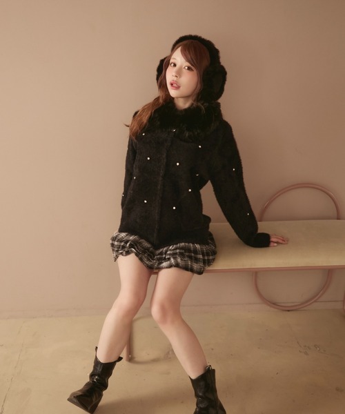 TITTY&CO.（ティティーアンドコー）の「ビジュー付きファージャケット（ブルゾン・レディース・アイボリー/モカ/ブラック/ベージュ・FREE）」の15枚目の写真