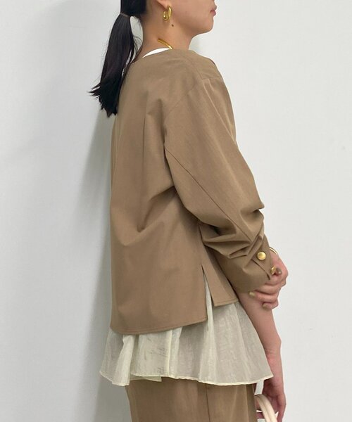 LOUNGEDRESS（ラウンジドレス）の「ペプラムレイヤードブラウス