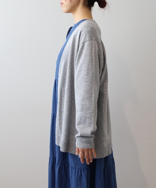 MB mint breeze(エムビーミントブリーズ)の「【WEB/一部店舗限定】【LL~6L 大きいサイズ】 【抗ピル/ウォッシャブル】ミドル丈トッパーカーディガン(カーディガン/ボレロ・レディース・エンジ/ライトグレー/ブラック・LL/3L/4L/5L/6L)」の15枚目の写真