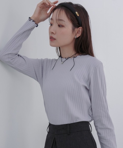 Bab(バブ)の「【ボトルネック/ハイネック 選べるデザイン】ウェーブメローリブカットソー(Tシャツ/カットソー・レディース・ライトグレー/ベージュ系その他/オレンジ系その他2/テラコッタ/ライトグレー系/ベージュ/ブラック/アイボリー/ブラック系その他/アイボリー系・M)」の5枚目の写真