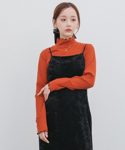 Bab(バブ)の「【ボトルネック/ハイネック 選べるデザイン】ウェーブメローリブカットソー(Tシャツ/カットソー・レディース・ライトグレー/ベージュ系その他/オレンジ系その他2/テラコッタ/ライトグレー系/ベージュ/ブラック/アイボリー/ブラック系その他/アイボリー系・M)」の10枚目の写真