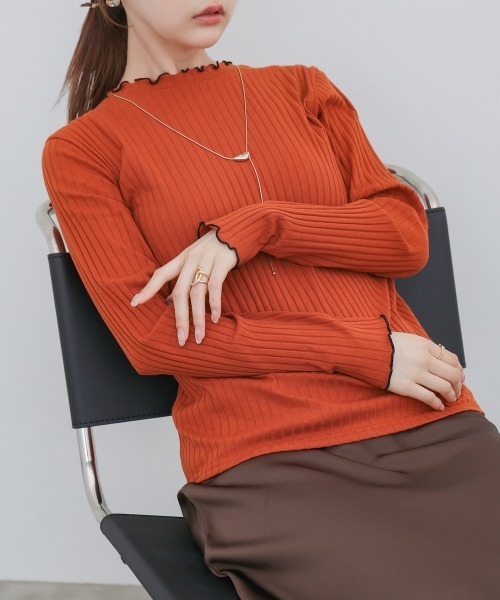 Bab(バブ)の「【ボトルネック/ハイネック 選べるデザイン】ウェーブメローリブカットソー(Tシャツ/カットソー・レディース・ライトグレー/ベージュ系その他/オレンジ系その他2/テラコッタ/ライトグレー系/ベージュ/ブラック/アイボリー/ブラック系その他/アイボリー系・M)」の7枚目の写真