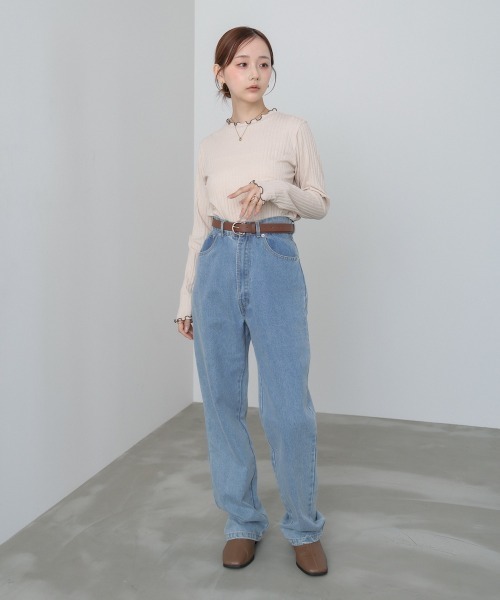 Bab(バブ)の「【ボトルネック/ハイネック 選べるデザイン】ウェーブメローリブカットソー(Tシャツ/カットソー・レディース・ライトグレー/ベージュ系その他/オレンジ系その他2/テラコッタ/ライトグレー系/ベージュ/ブラック/アイボリー/ブラック系その他/アイボリー系・M)」の13枚目の写真