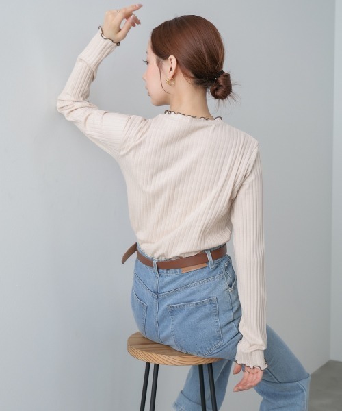 Bab(バブ)の「【ボトルネック/ハイネック 選べるデザイン】ウェーブメローリブカットソー(Tシャツ/カットソー・レディース・ライトグレー/ベージュ系その他/オレンジ系その他2/テラコッタ/ライトグレー系/ベージュ/ブラック/アイボリー/ブラック系その他/アイボリー系・M)」の18枚目の写真
