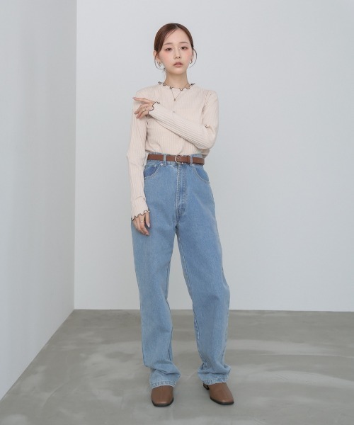 Bab(バブ)の「【ボトルネック/ハイネック 選べるデザイン】ウェーブメローリブカットソー(Tシャツ/カットソー・レディース・ライトグレー/ベージュ系その他/オレンジ系その他2/テラコッタ/ライトグレー系/ベージュ/ブラック/アイボリー/ブラック系その他/アイボリー系・M)」の19枚目の写真
