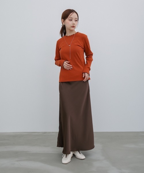 Bab(バブ)の「【ボトルネック/ハイネック 選べるデザイン】ウェーブメローリブカットソー(Tシャツ/カットソー・レディース・ライトグレー/ベージュ系その他/オレンジ系その他2/テラコッタ/ライトグレー系/ベージュ/ブラック/アイボリー/ブラック系その他/アイボリー系・M)」の21枚目の写真