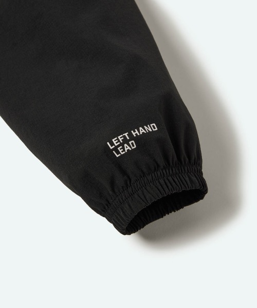 penguin BY MUNSINGWEAR（ペンギン バイ マンシングウェア）の「USA UTILITY PULLOVER JACKET　ゴルフウェア ナイロンジャケット（ナイロンジャケット・メンズ・グレー/ネイビー/ブラック・L/XL/M）」の9枚目の写真