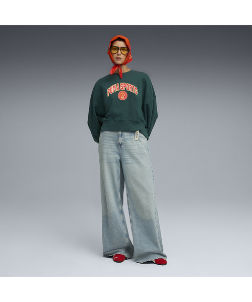 PUMA（プーマ）の「PUMA プーマ ウィメンズ ワードローブ ESS スポーツ レガシー II クルー スウェット（スウェット・レディース・ダークグリーン/ピンク系その他2・SMALL/MEDIUM/LARGE/X-LARGE）」の4枚目の写真