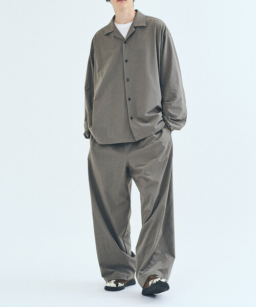 417 EDIFICE（フォーワンセブンエディフィス）の「オーバーサイズシャツ&ワイドスラックス UVカット セットアップ（スーツセット・メンズ・ダークブルー/ベージュ/ブラック・X-LARGE/LARGE/MEDIUM）」の3枚目の写真