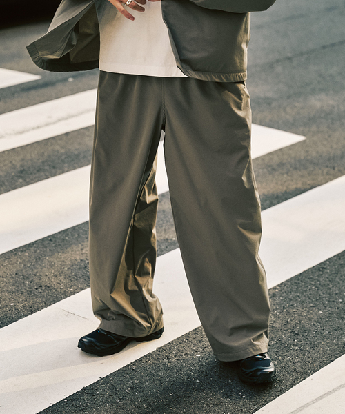 417 EDIFICE（フォーワンセブンエディフィス）の「オーバーサイズシャツ&ワイドスラックス UVカット セットアップ（スーツセット・メンズ・ダークブルー/ベージュ/ブラック・X-LARGE/LARGE/MEDIUM）」の20枚目の写真